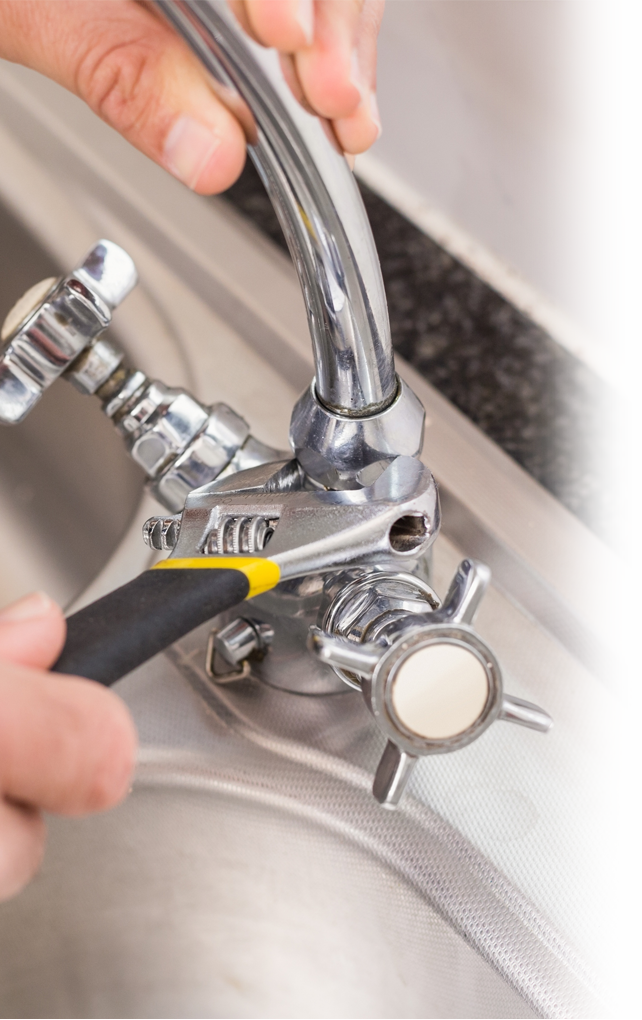 https://drainsrusplumber.com/wp-content/uploads/2023/12/faucet-installation-repair-fixing-spout.png